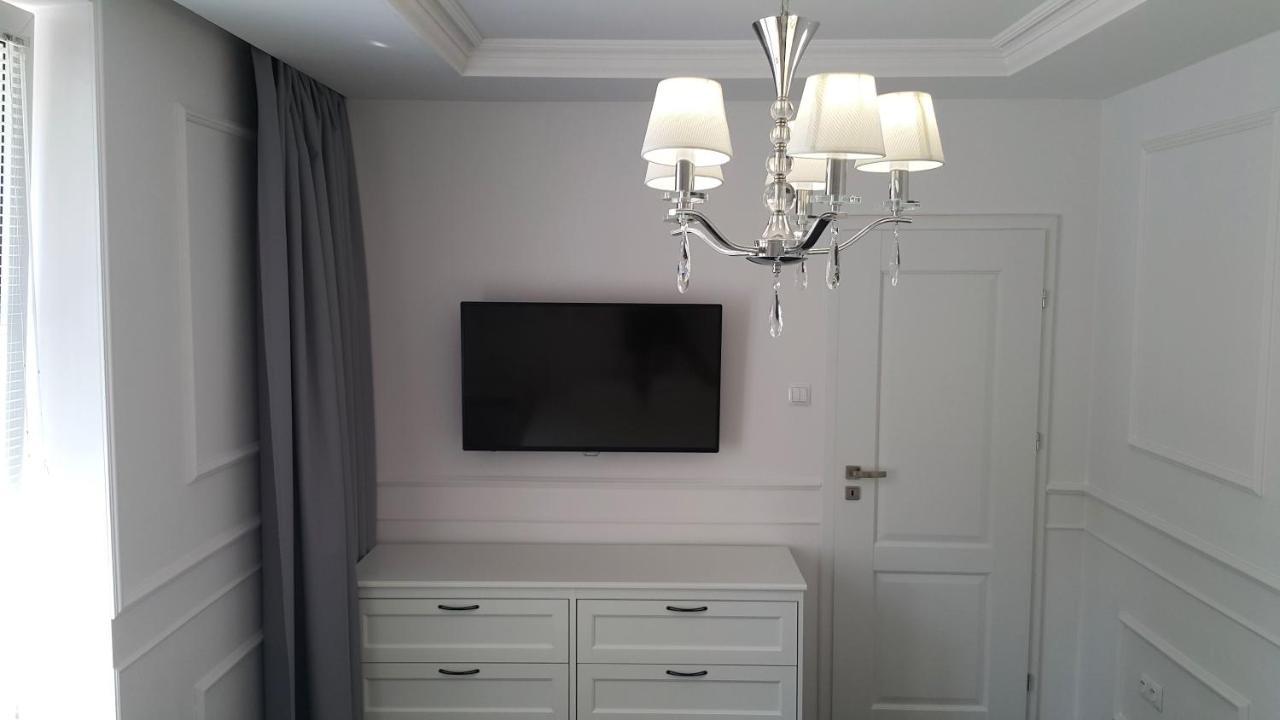 1st Class Apartment